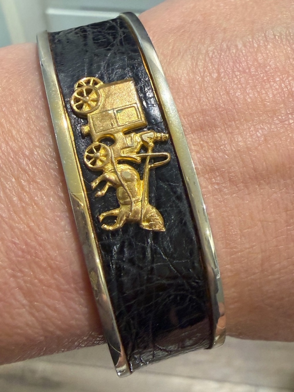 Vintage Equestrian Statement Cuff Bracelet Horse and Carriage - Picture 8 of 8